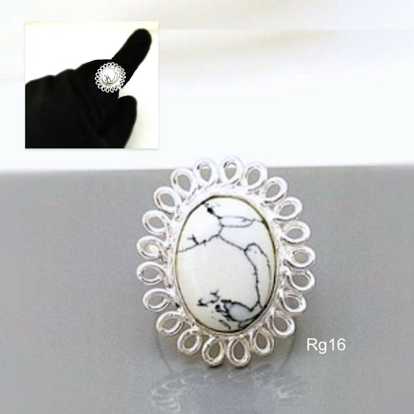 Lovely Ring Howlite Gem White Grey Silver Filigree - Picture 1 of 13